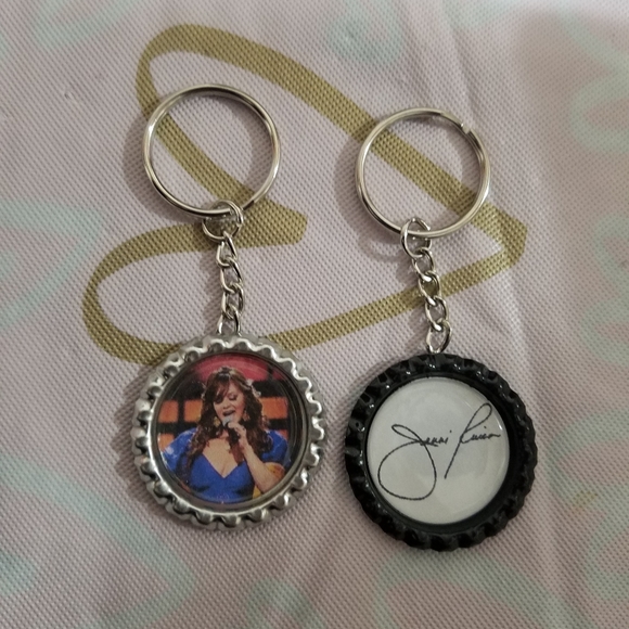 Jenni Rivera Bottle Cap Keychains - Picture 1 of 1